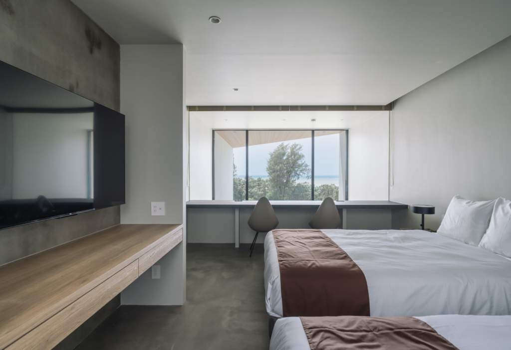 LiKES NASHIRO OCEAN FRONT Seaside Suite 糸満市名城 沖縄ヴィラ